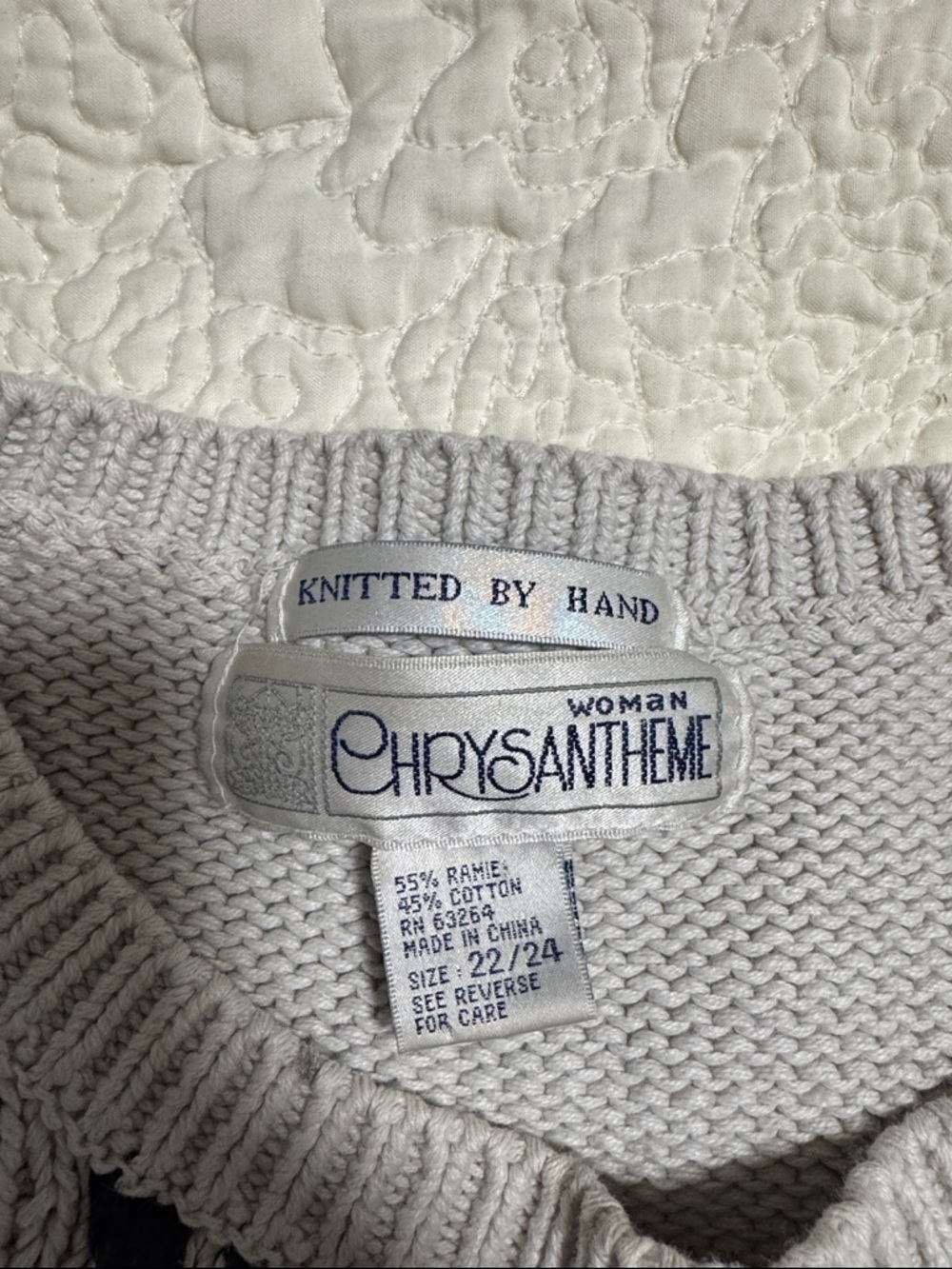 Vintage - Knitted by hand Sweater in Cream, Brown, Pink & Green floral - Picture 3 of 5